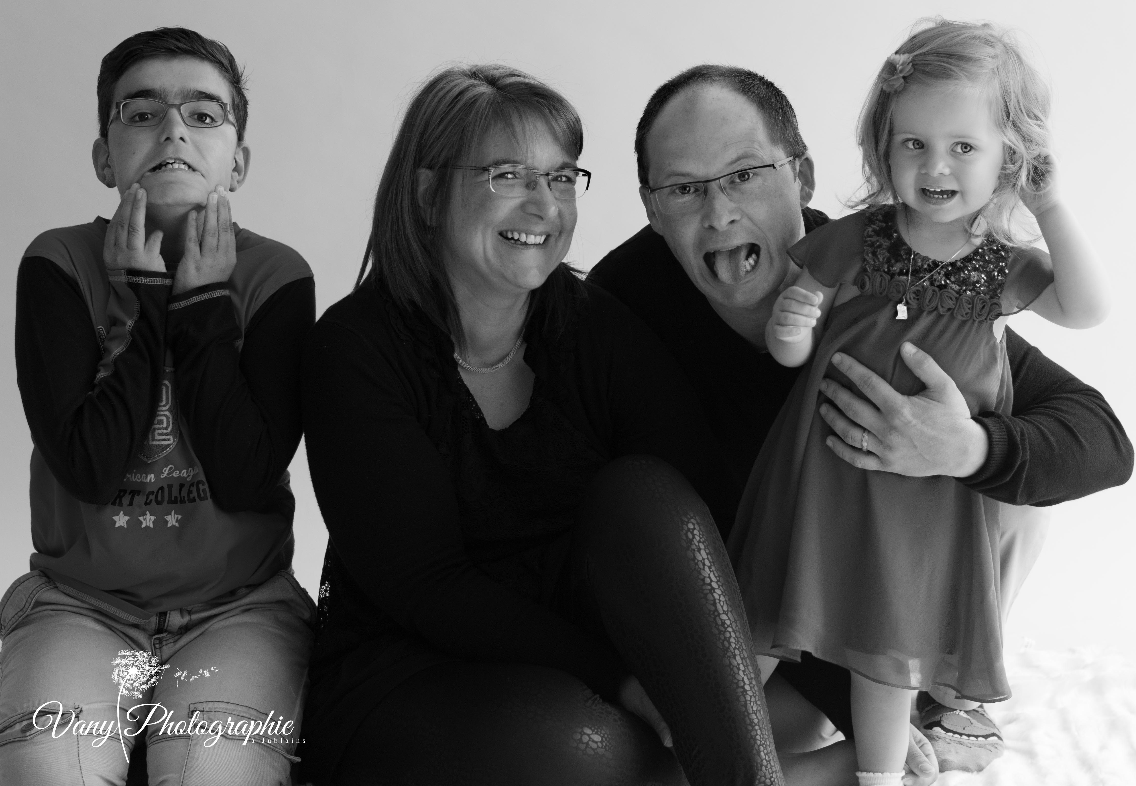 Photographe séance famille en Mayenne